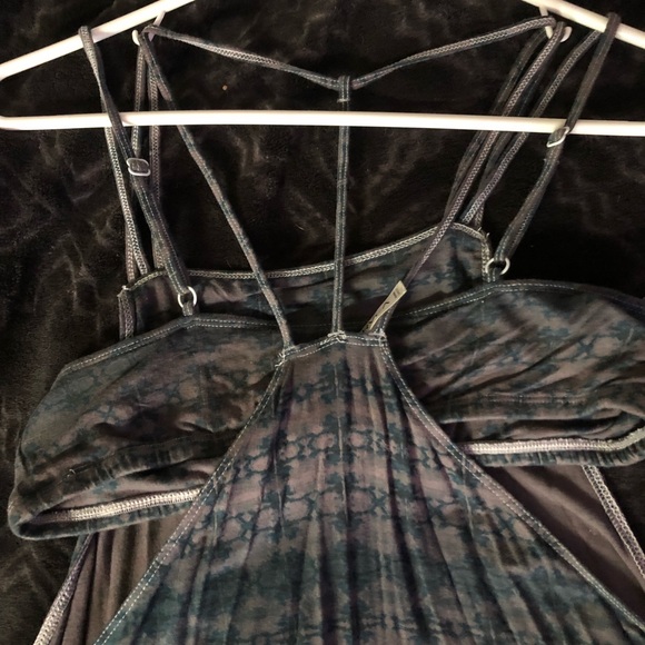 Strappy RVCA flowy top - Picture 5 of 7